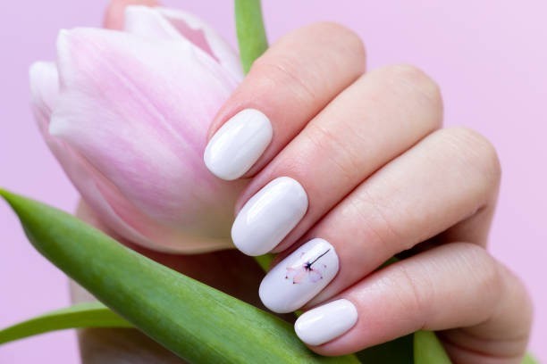 Jaki manicure na wiosnę? Zobacz propozycje ostrowieckich stylistek paznokci. >>>ZOBACZ WIĘCEJ NA KOLEJNYCH SLAJDACH