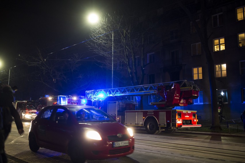 Kraków. Pożar kamienicy przy Królewskiej, jedna osoba nie żyje