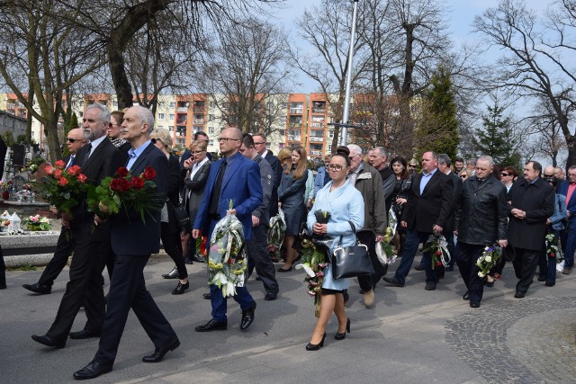 Na cmentarzu komunalnym w Nowej Soli przy ul. Wandy w środę, 11 kwietnia pożegnano zasłużonego adwokata i działacza wolnościowego mec. Zdzisława Biegańskiego (87 l). 