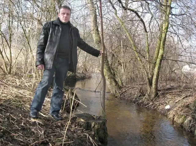 - Kosówka to wciąż dzika rzeka, o nieuregulowanym korycie -  mówi radomski radny Robert Fiszer