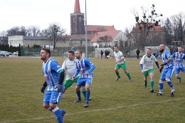 Przedstawiamy wyniki wszystkich spotkań 17. kolejki w sześciu grupach opolskiej klasy A. W naszym zestawieniu zobaczycie też, jak aktualnie prezentują się poszczególne tabele.