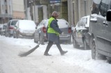 Odśnieżanie chodników. Co powinieneś wiedzieć na ten temat