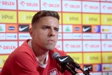 Transfery. Jan Bednarek, obrońca reprezentacji Polski mógł trafić do klubu grającego w Lidze Mistrzów. Znany dziennikarz zdradził szczegóły