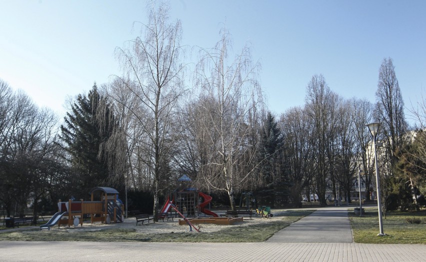 Puste ulice, skwery, deptaki. Rzeszów wygląda jak opuszczone...