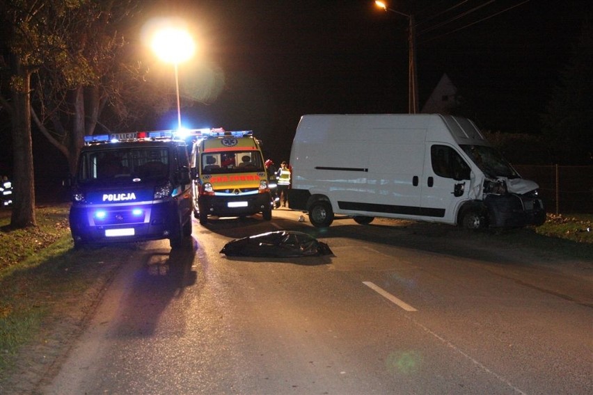 Wypadek w Tulowicach. Samochód dostawczy potrącil...