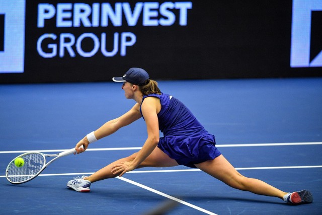 Iga Świątek, liderka rankingu WTA, w ubiegłym tygodniu dotarła do finału turnieju w Ostrawie, w którym uległa Czeszce Barborze Krejcikovej.