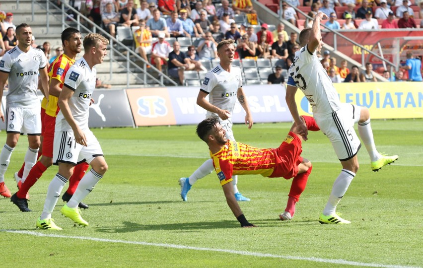 Korona Kielce przegrała z Legią Warszawa 1:2, tracąc...