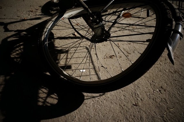 Gliwice: Kierowca śmiertelnie potrącił rowerzystę. Nie próbował udzielić pomocy