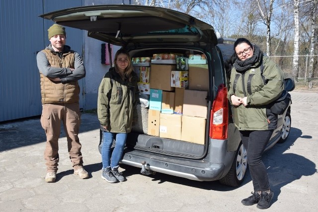 Pierwsze transporty z karmami dla zwierząt dotarły już z Poznania do Ukrainy. Produkty trafią do podopiecznych z azylu Natalii Popovej.