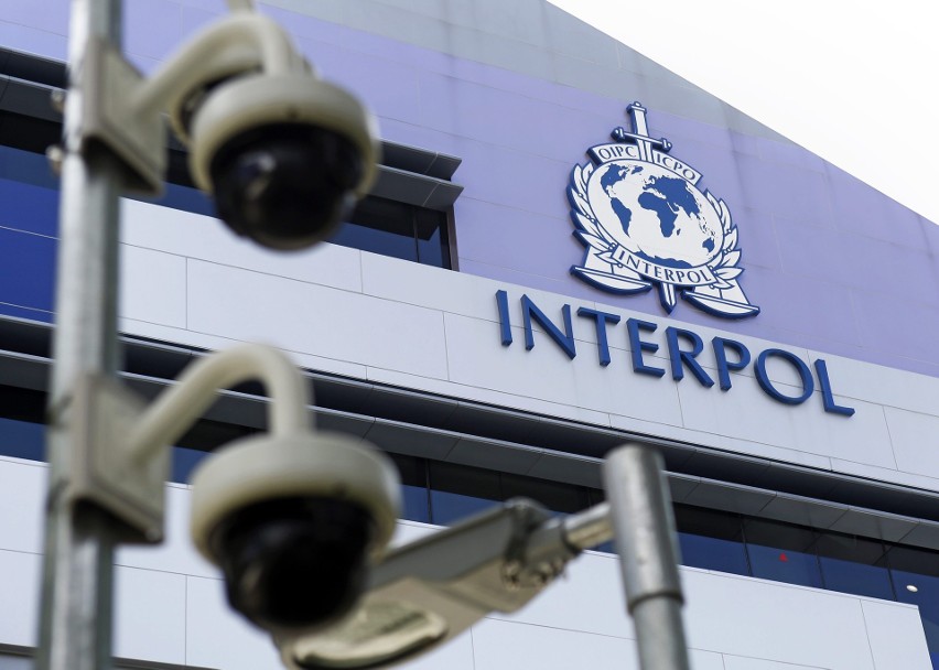 Na stronie Interpolu pojawił się "czarny komunikat" związany...