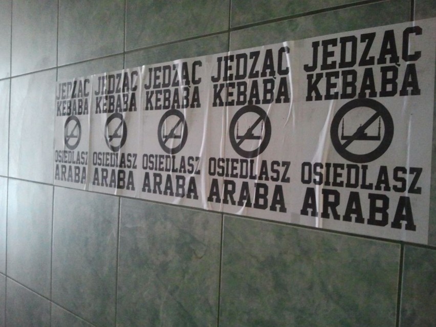 Plakaty "Jedząc kebaba, osiedlasz Araba"