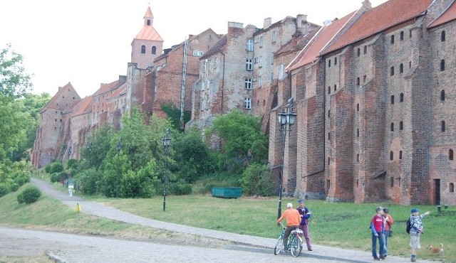 Fani samochodów terenowych spotkają się na nadwiślańskich Błoniach