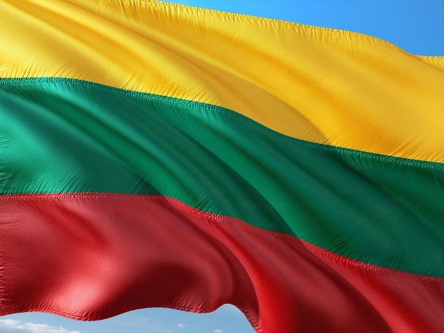 Litewskie MSZ przyznało, iż rozumie, że "publikacja nowych wytycznych UE w sprawie sankcji może stworzyć bezpodstawne wrażenie, że wspólnota transatlantycka łagodzi swoje stanowisko i politykę sankcji wobec Rosji".
