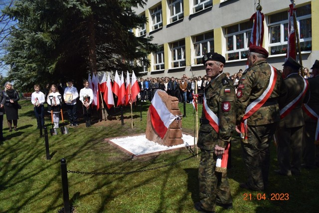 W Łopusznie w powiecie kieleckim odbyły się uroczystości posadzenia „Dębu Pamięci”, dedykowanego ofierze Zbrodni Katyńskiej przodownikowi Policji Państwowej, urodzonego w Lasocinie koło Łopuszna Józefowi Wertce.