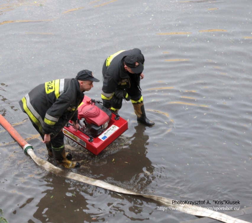 Burza w Częstochowie: Gradobicie i zalane ulice. 53 interwencje Straży Pożarnej