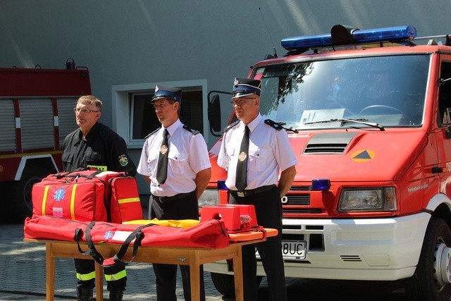 Nowy sprzęt gmina przekazała jednostkom OSP pod koniec lipca. Szybowice i Wierzbiec nie przyjechały na uroczystość. Odebrały wyposażenie po paru  dniach.