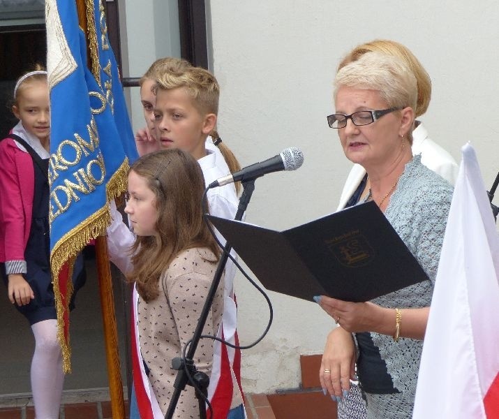 Dyrektor Izabela Działak cytowała fragment z "Mikołajka".