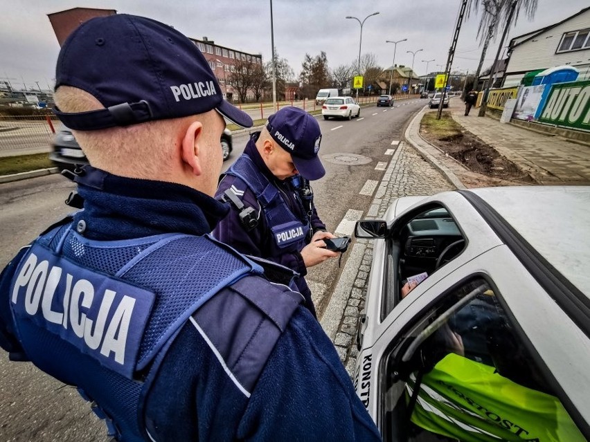 Kobieta pirat drogowy gnała aleją Ignacego Jana...