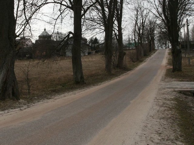 W tym tygodniu rozpoczęła się przebudowa drogi lokalnej wiodącej przez Zachełmie w gminie Zagnańsk.