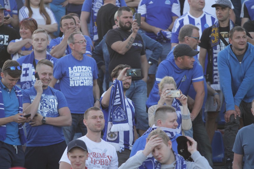 Ruch Chorzów - GKS Katowice 1:0. Tak cieszyli się kibice i piłkarze Niebieskich ZDJĘCIA