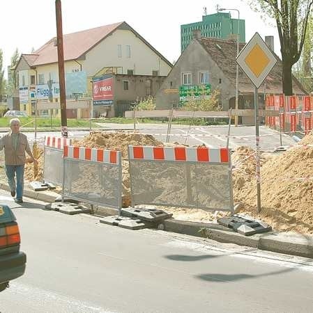 Inwestycja kosztowała 6 mln zł. Właśnie trwa budowa sieci w okolicach ul. Lisiej.