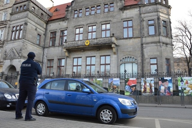 Organizatorzy zachęcają do zapalania zniczy w ramach protestu przeciwko zamykaniu elektrowni jądrowych na terenie Niemiec oraz w formie solidarności z pracownikami takich obiektów. Pod konsulatem będzie można także wygłosić głośno swoje zdanie w sprawie.