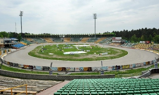 Jak powinien wyglądać nasz stadion żużlowy? Ile pieniędzy przeznaczyć na jego modernizację?