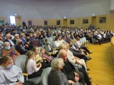 Tłumy na koncercie specjalnym "Solidarni z Ukrainą" w Filharmonii Zielonogórskiej. Puszki charytatywne szybko się zapełniały