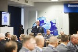 Minister Brudziński w Krakowie. Daje pieniądze samorządom, nagradza policjantów [ZDJĘCIA]