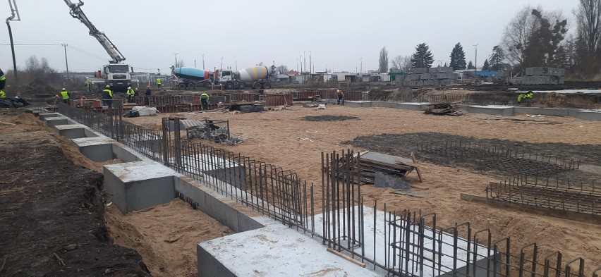 Na placu budowy nowej strażnicy przy ul. Łyskowskiego w...