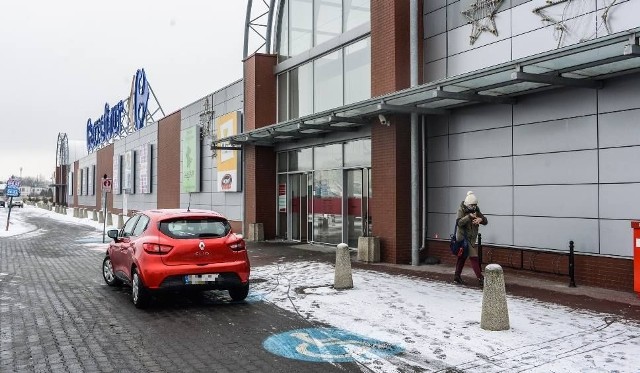 Poszerza się grono najemców pierwszego w Bydgoszczy centrum sprzedażowego Metropolitan Outlet.Aktualny poziom skomercjalizowania obiektu wynosi prawie 60 procent. Prowadzone są finalne negocjacje kolejnych umów najmu.