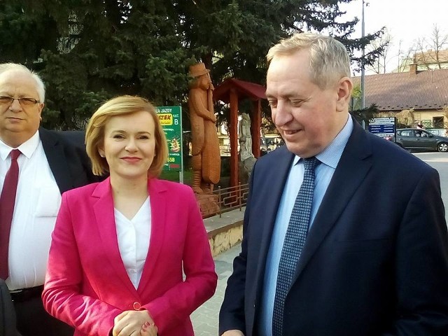 Poseł Anna Krupka i minister Henryk Kowalczyk w Staszowie.