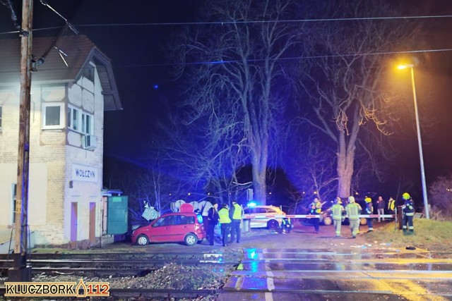 17-latek został potrącony na torach w Wołczynie. Prawdopodobnie próbował wsiąść na wagon towarowy i dostał się pod koła.