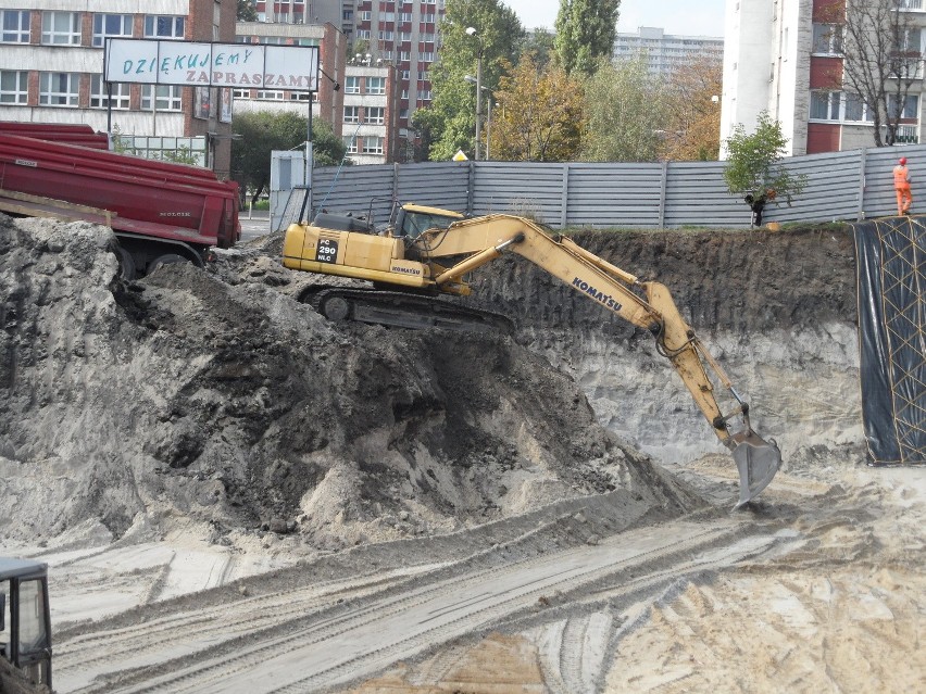 Budowa biurowca przy Al. Roździeńskiego 10 w Katowicach