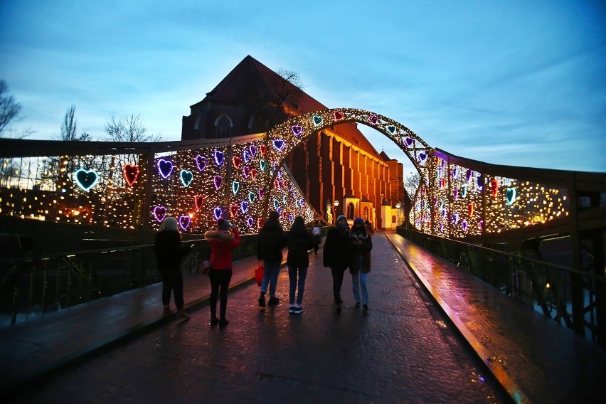 Ostrów Tumski, Most Tumski i plac Nowy Targ już gotowe na święta Bożego Narodzenia (ZOBACZ ZDJĘCIA)