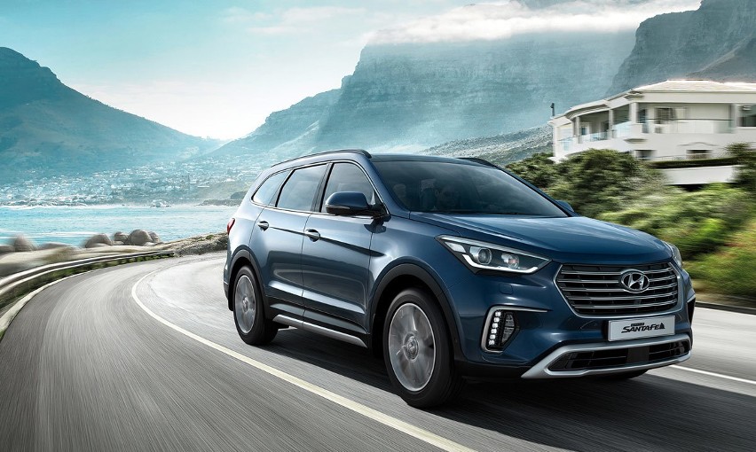 Hyundai Grand Santa Fe...