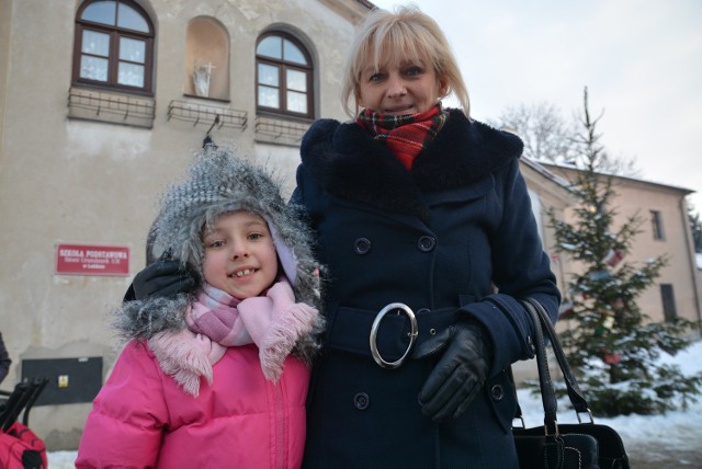 Oliwia, która skończy w tym roku sześć lat, nie pójdzie do pierwszej klasy. Rodzice chcą, by została w przedszkolu