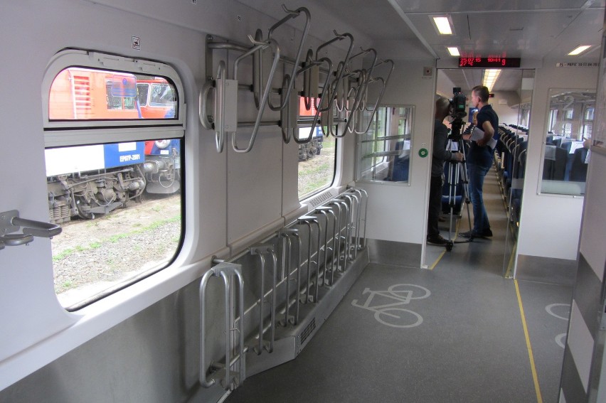 Część wagonów z jakich składają się pociągi spółki PKP IC...