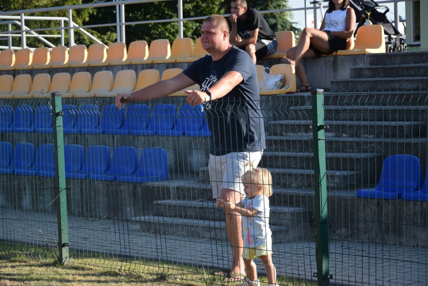 Byłeś na meczu Nidy Pińczów ze Starem Starachowice w 4. lidze? SZUKAJ SIĘ NA ZDJĘCIACH