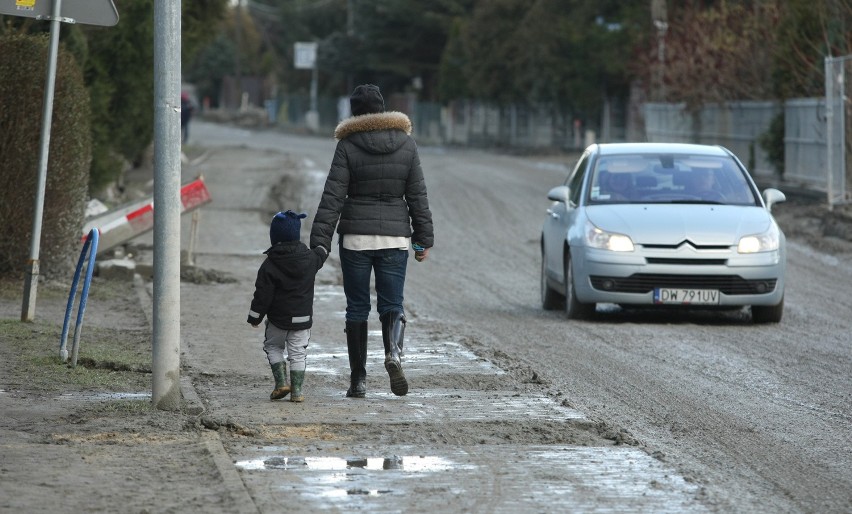 Ulica Księgarska – mieszkańcy okolic skarżą się na błoto na...