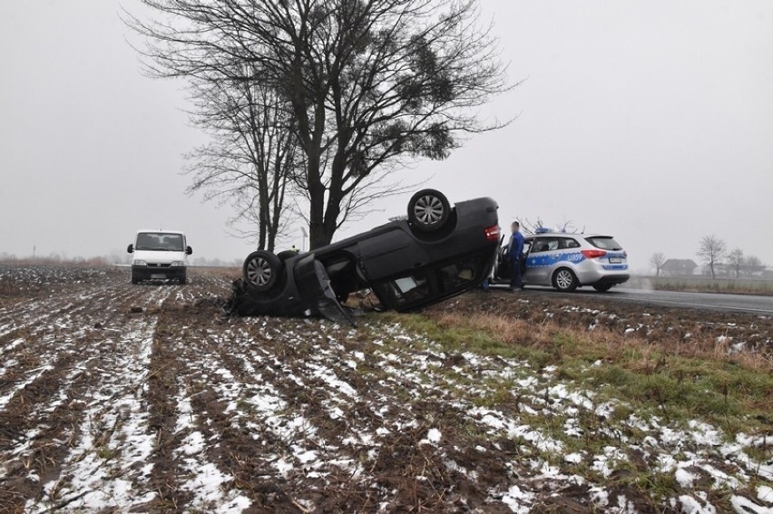 Wypadek pod Śremem na DW 436 zdarzył się w niedzielę 23...