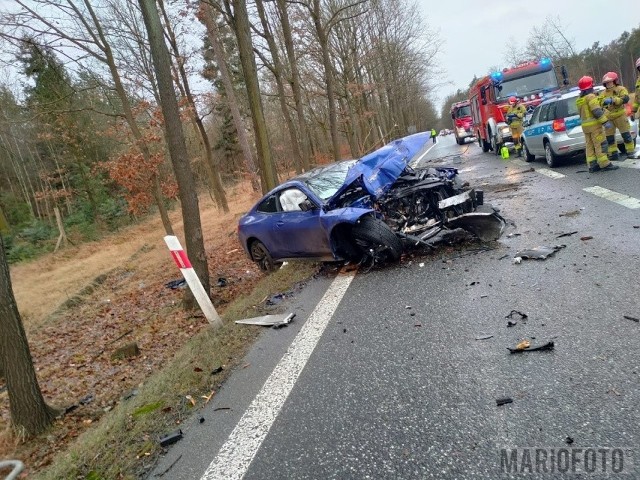 Nadmierna prędkość kosztowała kierowcę 1500 zł mandatu, a samochód nadaje się jedynie do kasacji.