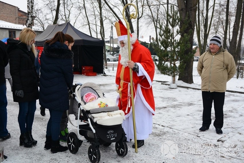 I Strzemieszycki Jarmark Bożonarodzeniowy. Na stoiskach...