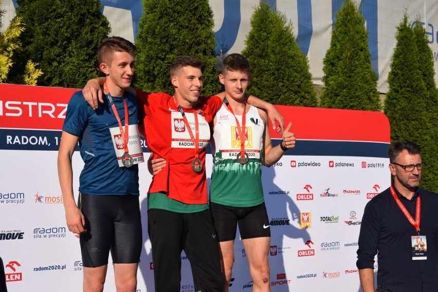 Dwa medale na mistrzostwach Polski juniorów reprezentantów KKL Kielce. Srebro zdobył Jakub Sobura Durma, brąz Adam Masaczyński [ZDJĘCIA]