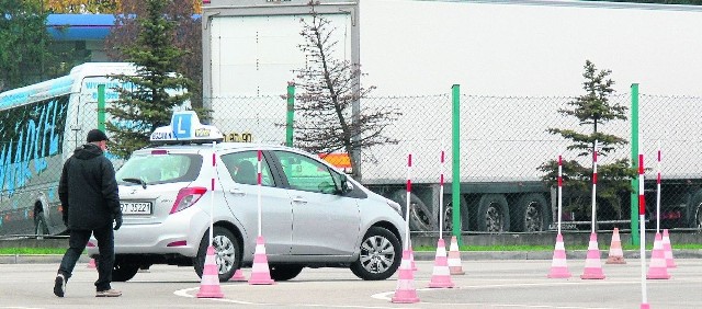 Dziennie do egzaminu przystępuje w Tarnobrzegu 135 osób.