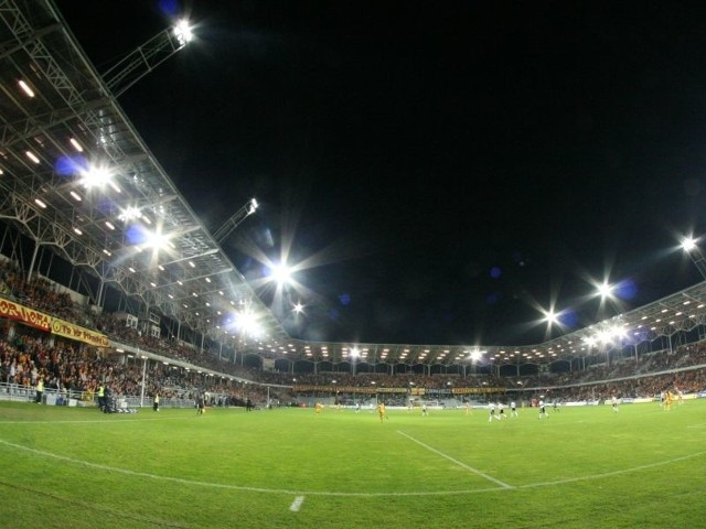 Nowoczesna Arena Kielc i grająca w piłkarskiej ekstraklasie Korona nie skusiły nikogo, kto byłby chętny zainwestować w kielecki klub.