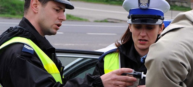 W 2009 roku na podkarpackich drogach policjanci zatrzymali prawie 7 tysięcy pijanych kierowców.