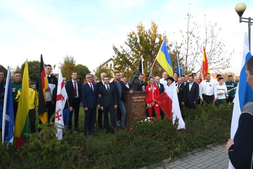 W Kielcach rozpoczął się Międzynarodowy Turniej Bokserski. Najpierw uczczono pamięć Czarodzieja Ringu - Leszka Drogosza [ZDJĘCIA]