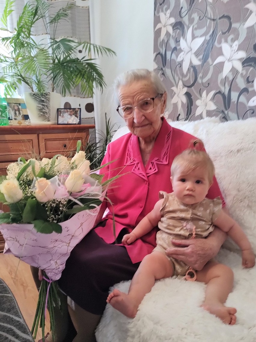 Janina Lechowska, urodzona w Wełeczu, ma 103 lata. Wszystkiego najlepszego!