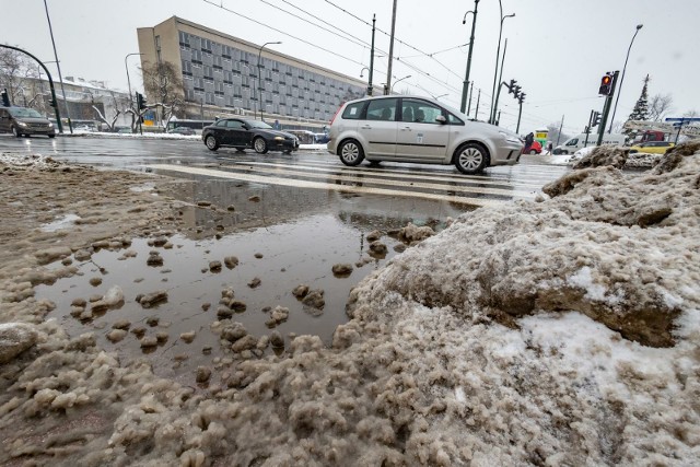 07.12.2023 krakowzima snieg warunki lod sople  fot. anna kaczmarz /  polska press